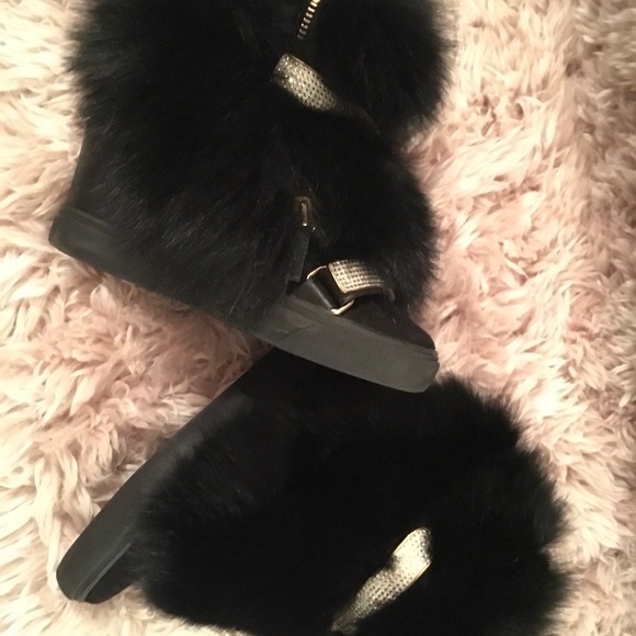 Giuseppe Fur-Trim Wedge Sneakers - Picture 8 of 8